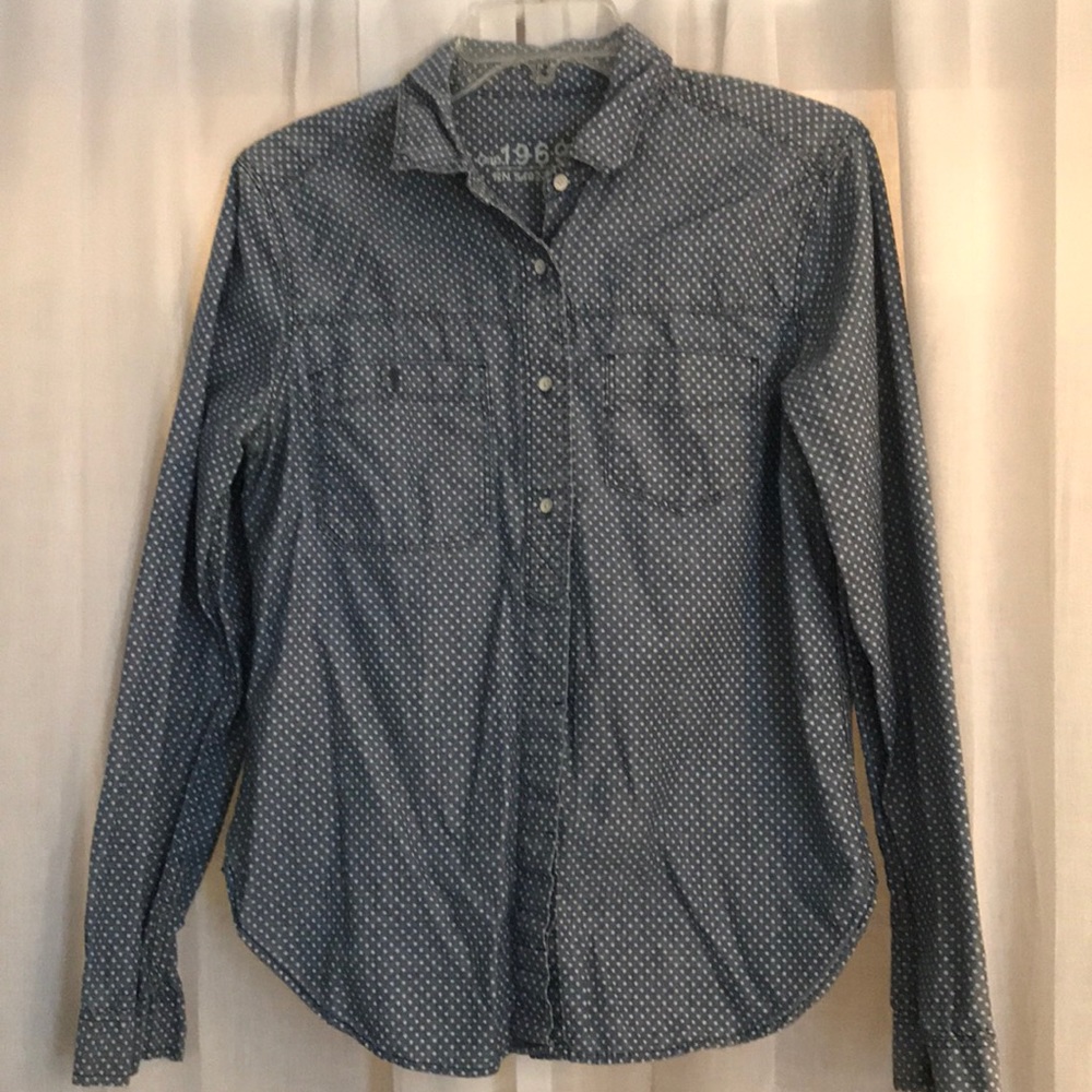 Gap 1969 button down long sleeved